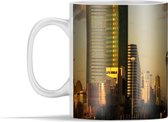 Mok - De Bajterek toren in Kazachstan tijdens zonsondergang - 350 ml - Beker