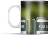 Mok - Grijskopijsvogel op bordje van veiligheidsregels - 350 ml - Beker