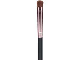 Foto: Boozyshop oogschaduw kwast ultimate pro up33 small eyeshadow brush voor het secuur aanbrengen van je oogschaduw make up kwasten hoge kwaliteit oogschaduwkwast