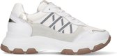 Manfield - Dames - Witte leren sneaker met zilverkleurige details - Maat 39