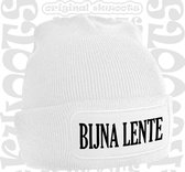 BIJNA LENTE uniseks muts - Wit met zwarte tekst - Beanie - One Size - Grappige teksten | Designs - Original Kwoots - Wintersport - Aprés ski muts - Warmere dagen zijn onderweg - Vo