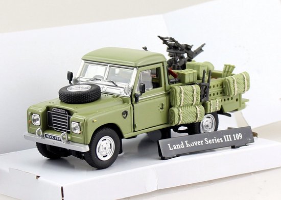 Land Rover Series III 109 Militair 1:43 Cararama