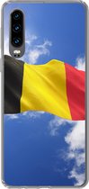 Geschikt voor Huawei P30 hoesje - De vlag van België wappert in de lucht - Siliconen Telefoonhoesje
