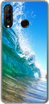Geschikt voor Huawei P30 Lite hoesje - Een close-up van een golf die breekt voor de kust van Hawaii - Siliconen Telefoonhoesje