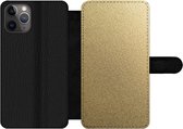 Bookcase Geschikt voor iPhone 11 Pro Max telefoonhoesje - Metaal - Goud - Design - Structuur - Chic - Met vakjes - Wallet case met magneetsluiting