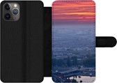 Bookcase Geschikt voor iPhone 11 Pro Max telefoonhoesje - Rotterdam - Zonsondergang - Roze - Met vakjes - Wallet case met magneetsluiting