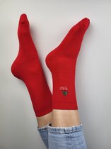 Rode kers kersen sokken - valentijn cadeau - valentijn kado - cadeau voor hem - cadeau voor haar - kado voor hem - kado voor haar- verjaardagscadeau - vrolijke sokken - moederdag c