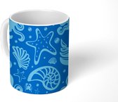 Mok - Koffiemok - Zeester - Schelpen - Dieren - Blauw - Patronen - Mokken - 350 ML - Beker - Koffiemokken - Theemok