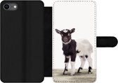 Bookcase Geschikt voor iPhone 7 telefoonhoesje - Geit - Dieren - Kinderen - Jongens - Meisjes - Met vakjes - Wallet case met magneetsluiting