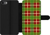 Bookcase Geschikt voor iPhone 8 telefoonhoesje - Plaid - Groen - Rood - Patroon - Met vakjes - Wallet case met magneetsluiting
