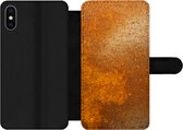 Bookcase Geschikt voor iPhone XS Max telefoonhoesje - Metaal - Roest print - Oranje - Vintage - Industrieel - Met vakjes - Wallet case met magneetsluiting