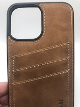 Hoogwaardige back cover met pasjes vakje - Geschikt voor iPhone 13 Pro Max - Suede/TPU backcover - Bruin (Past Alleen 13 Pro Max)