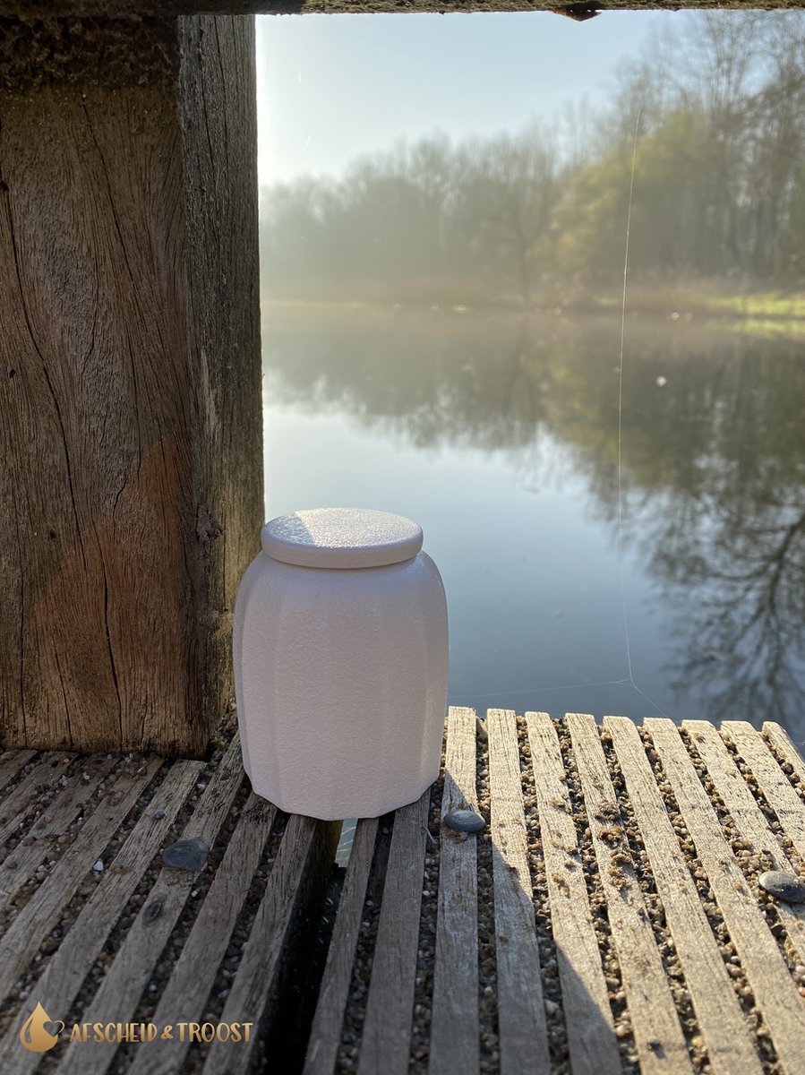 Afscheid - Urn - Urnen - As - Crematie - Modern - Design - Troost - Herinnering - Uniek- Wit - Familie - Herdenken - Afscheid & Troost- AF-TC161