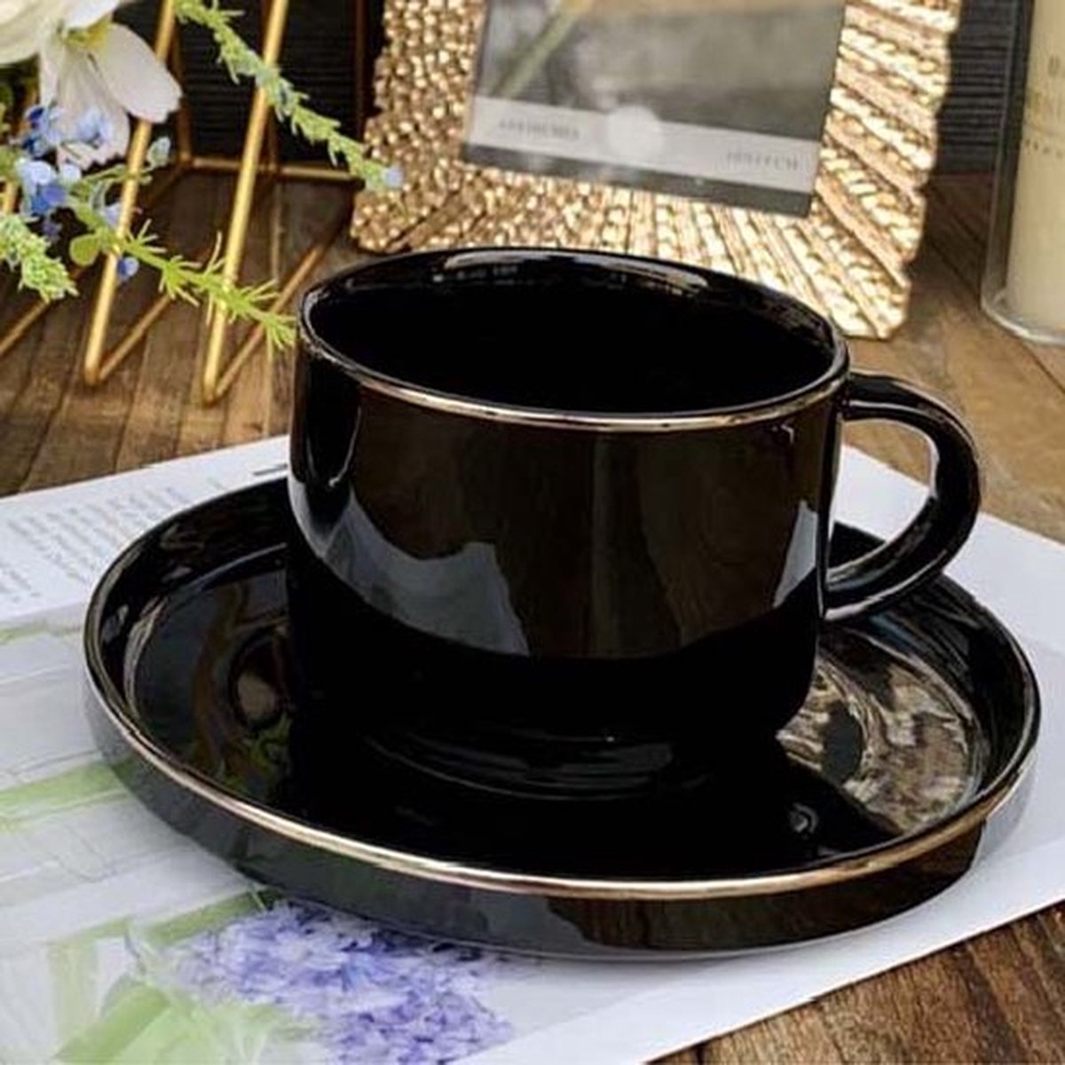 Selinex koffie- of theeset zwart met zilveren rand