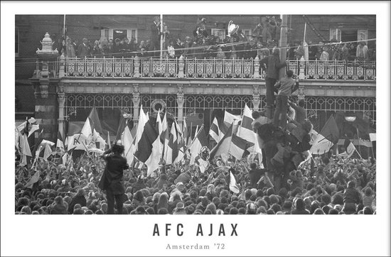 Walljar - Poster Ajax met lijst - Voetbal - Amsterdam - Eredivisie - Zwart wit - AFC Ajax supporters '72 - 70 x 100 cm - Zwart wit poster met lijst