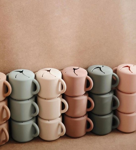 Mushie - Siliconen Snack Cup - Snackcups - Shifting Sand van Mushie — afbeelding 4