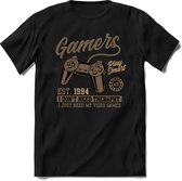 Gamers play smart | Gaming kado T-Shirt heren - dames | Bruin | Perfect game pc cadeau shirt | Grappige console spreuken - zinnen - teksten Maat S