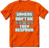 Gamers don't die pixel T-shirt | Neon Blauw | Gaming kleding | Grappig game verjaardag cadeau shirt Heren – Dames – Unisex | - Oranje - 3XL