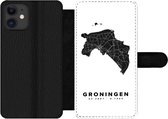 Bookcase Geschikt voor iPhone 12 Pro telefoonhoesje - Groningen - Kaart - Zwart - Wit - Met vakjes - Wallet case met magneetsluiting