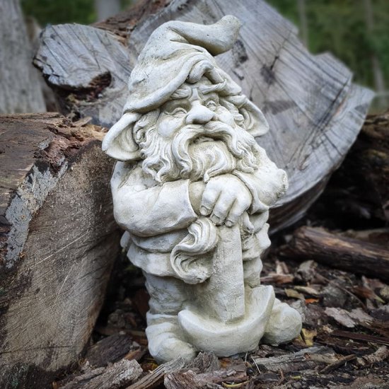 Betonnen tuinbeeld - Kabouter met spade