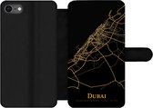Bookcase Geschikt voor iPhone 7 telefoonhoesje - Dubai - Kaart - Goud - Met vakjes - Wallet case met magneetsluiting