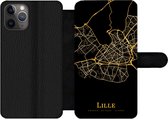 Bookcase Geschikt voor iPhone 11 Pro telefoonhoesje - Lille - Kaart - Goud - Met vakjes - Wallet case met magneetsluiting