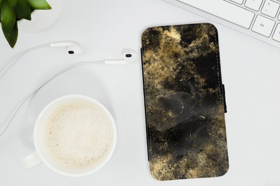Telefoonhoesje Geschikt voor iPhone XR telefoonhoesje - Gold - Luxe - Vintage - Zwart - Met vakjes - Wallet case met magneetsluiting