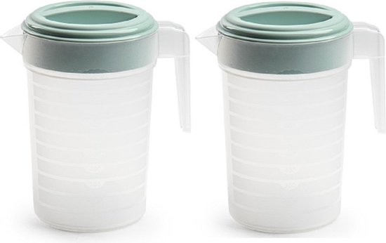 2x stuks waterkan/sapkan transparant/mintgroen met deksel 1 liter kunststof - Smalle schenkkan die in de koelkastdeur past