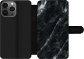 Bookcase Geschikt voor iPhone 13 Pro telefoonhoesje - Marmer print - Zwart - Luxe - Met vakjes - Wallet case met magneetsluiting