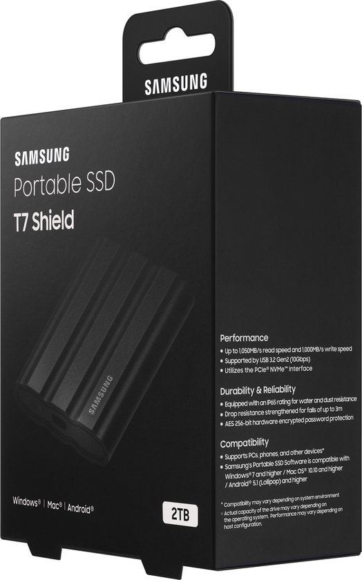 Verpakking van Samsung Portable SSD T7 Shield 2TB in zwart, met specificaties.