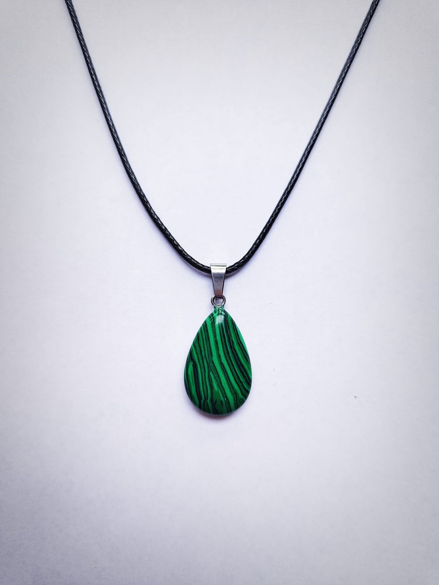Malachite druppel - natuursteen - Malachite - valentijn cadeautje voor haar - valentijn - ketting - hanger - natuursteen - wicca