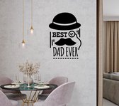 Stickerheld - Muursticker Best dad ever - Woonkamer - Vaderdag - Bolhoed, vergrootglas en snor - Engelse Teksten - Mat Zwart - 78.3x55cm
