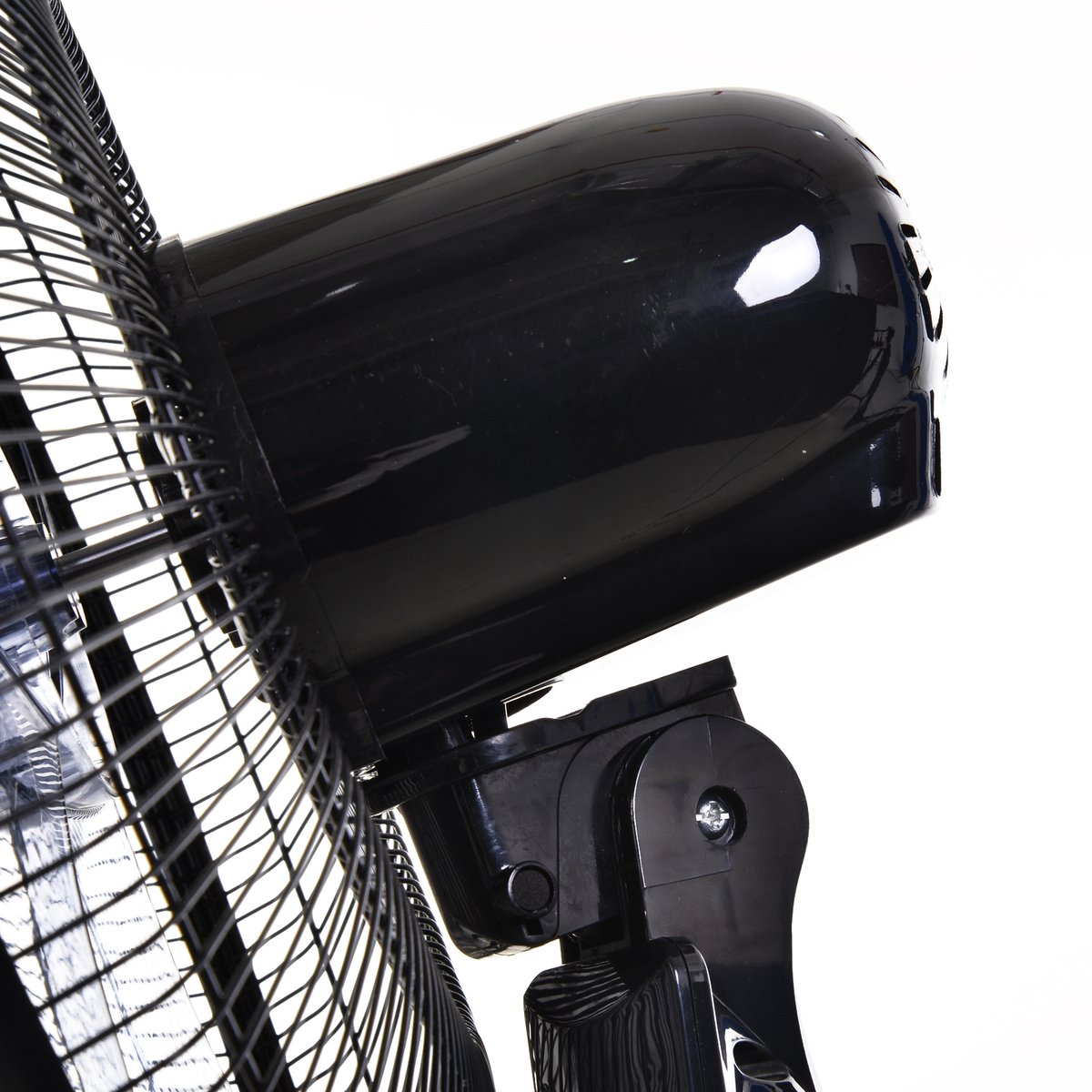 Ventilateur Portable Sur Pied Niklas 60W Vintage Bois – 3 Vitesses, Hauteur 76cm, Oscillation, Design Rétro Noir