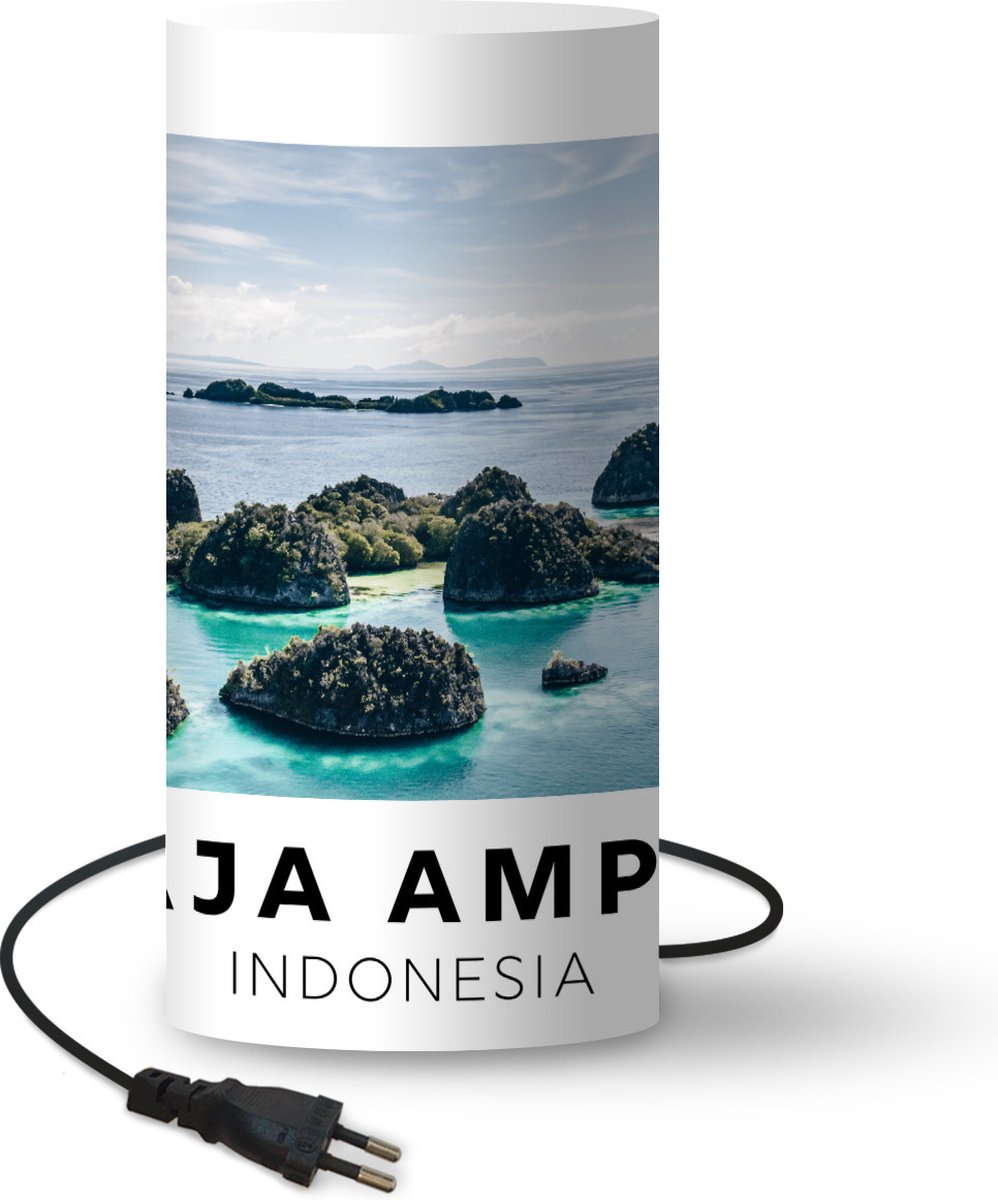 Lamp - Nachtlampje - Tafellamp slaapkamer - Indonesië - Eiland - Zee - 54 cm hoog - Ø24.8 cm - Inclusief LED lamp