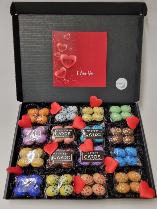 Paaseieren Proeverij Pakket | Box met 16 verschillende smaken paaseieren en Mystery Card 'I Love You' met geheime boodschap + PaasProeverij Scorekaart | Verrassingsbox Pasen | Cadeaubox | Relatiegeschenk | Chocoladecadeau