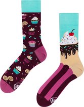 Many Mornings - The Cupcake - Unisex - Maat: 39-42 - gekke vrolijke grappige sokken