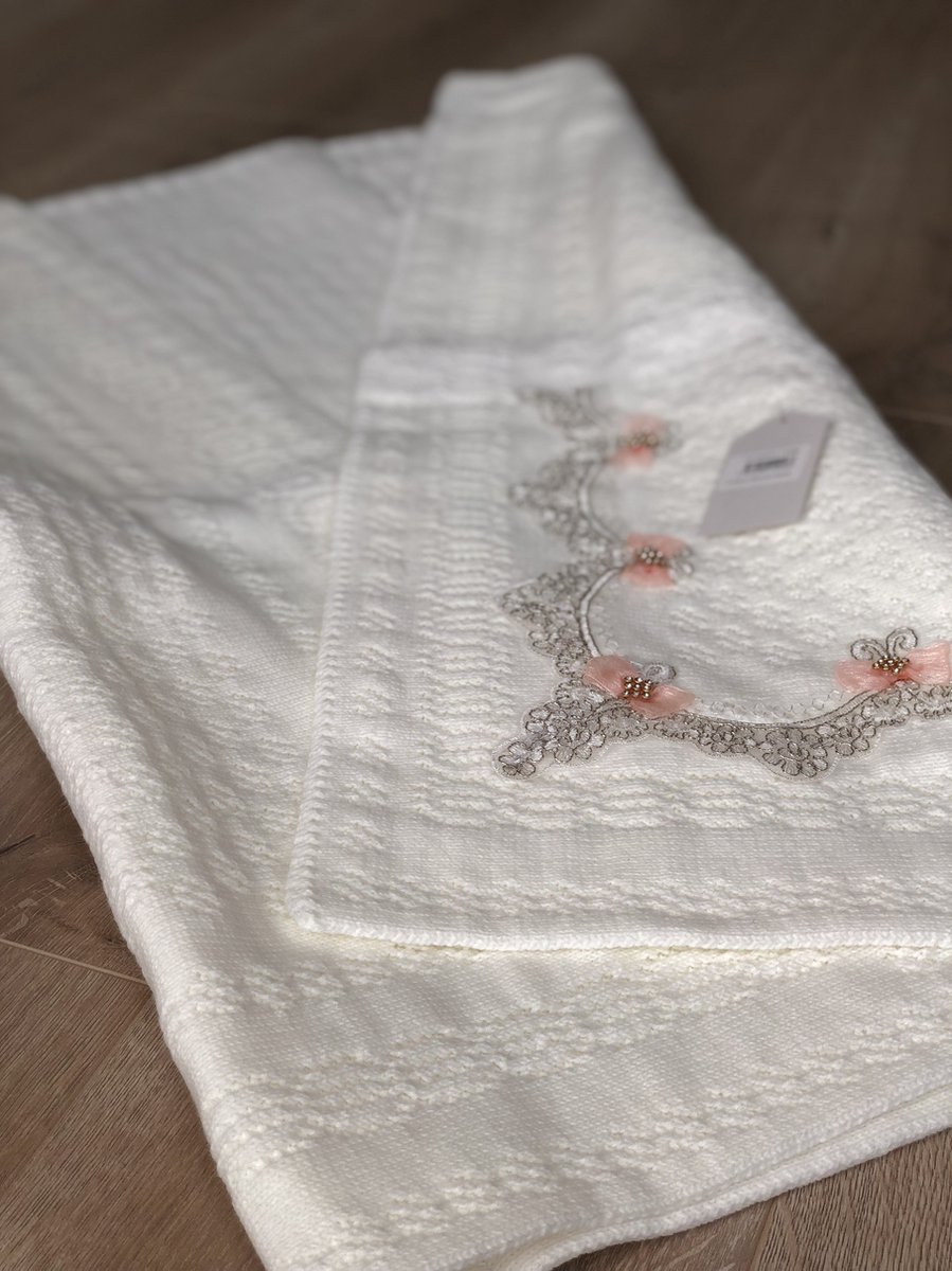 t.f. TAFYY Gebreide Deken - Babydeken - Crème - Kraamcadeau - 80x90 t.f. TAFYY Gebreide Deken - Babydeken - Crème - Kraamcadeau - 80x90