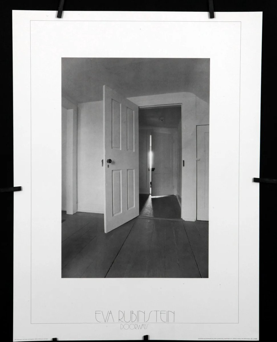 Catch Projecten Poster - Doorways, Old House, Minneapolis - Eva Rubinstein - Zwart/Wit - Jaren 80 - 60x80 cm Multicolor