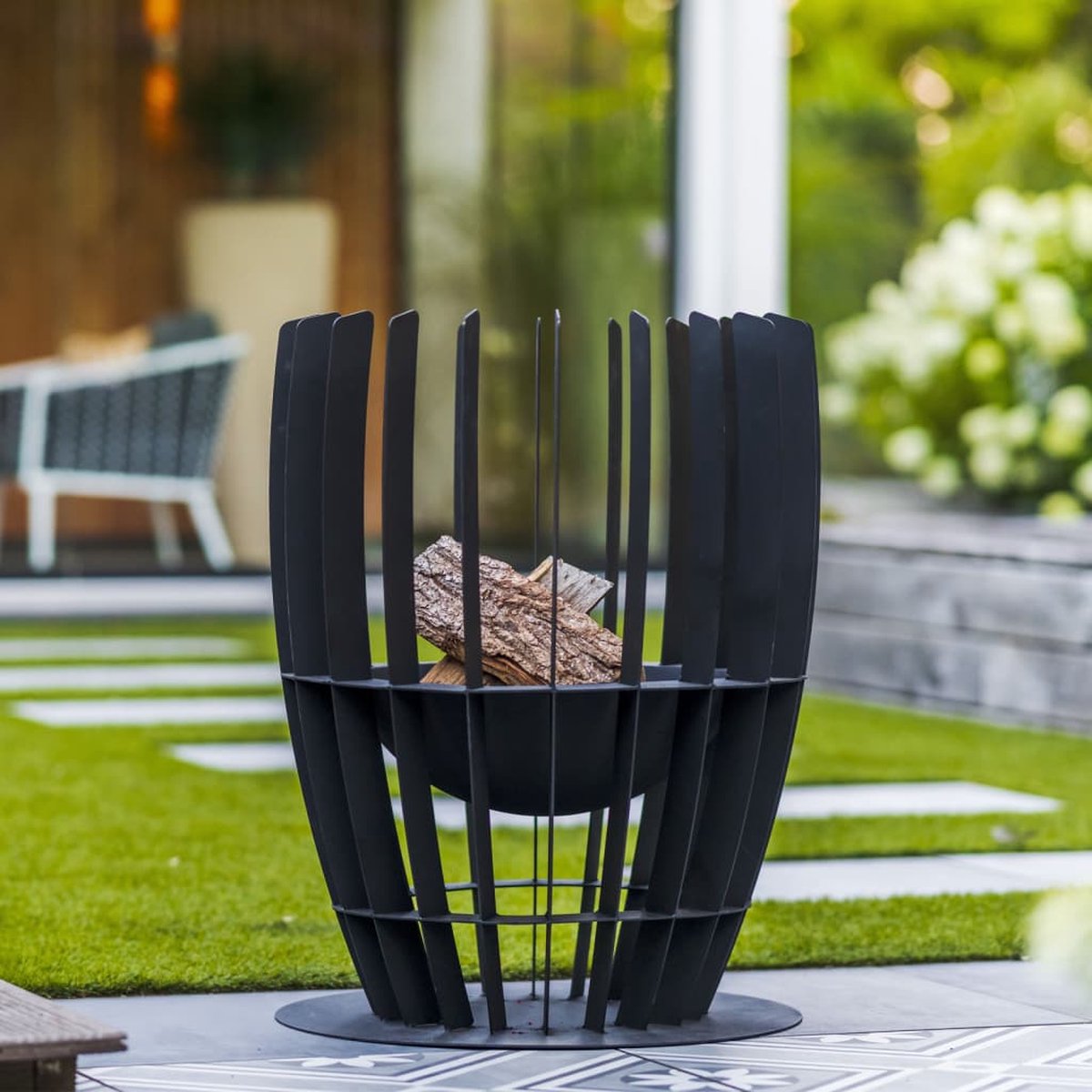 RedFire Baylor Fire Basket - Black