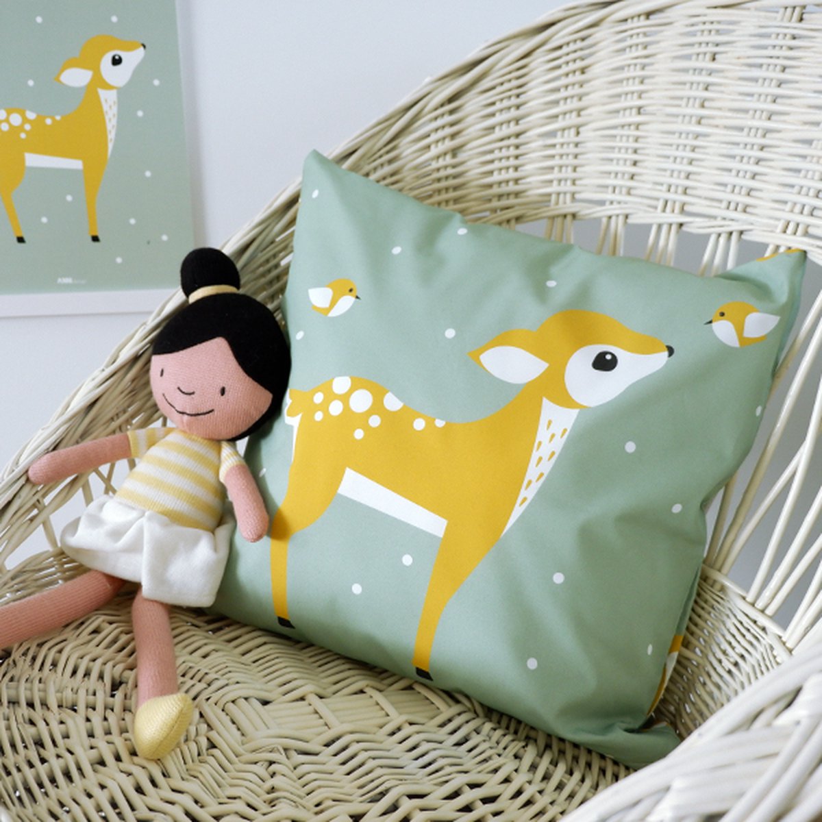 Sierkussen Hertje mint groen 40x40 tweezijdig met rits inclusief vulling voor kinderkamer