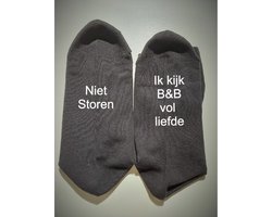 Bedrukte sokken met tekst: Niet storen ik kijk B&B vol liefde, Bedrukte sokken, Sokken met tekst, Cadeau sokken, Sokken