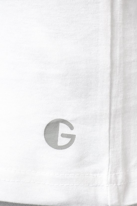 Witte katoenen stof met grijs G-logo.
