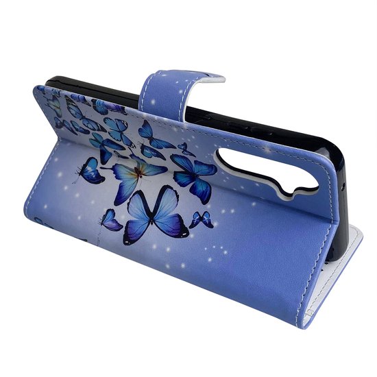 Coque adaptée au Samsung Galaxy A05s Bookcase avec imprimé papillon Blauw