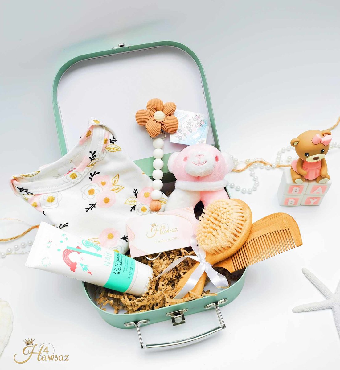 Goedkoopste Kraamcadeau 7 stuks Roze - Hawsaz.nl kraamcadeaus - Babygeschenkset - Babyverzorging - Rammelaar - Bijtring - Kam en borstel - Baby koffertje - Gepersonaliseerde cadeaus - Speenkoord - Baby verzorging - Genderneutraal cadeau - Babyset - Babyshower