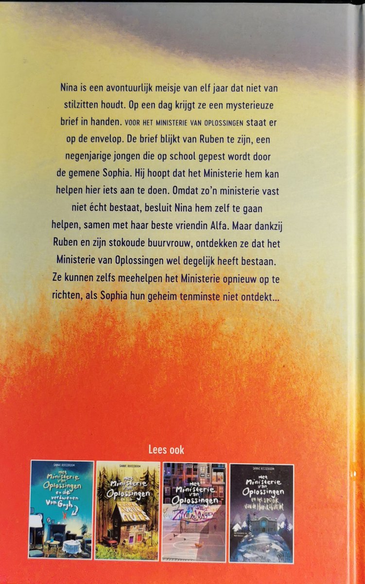 Boekkaften met de titel 'Het Ministerie van Oplossingen' en illustraties van gebouwen.