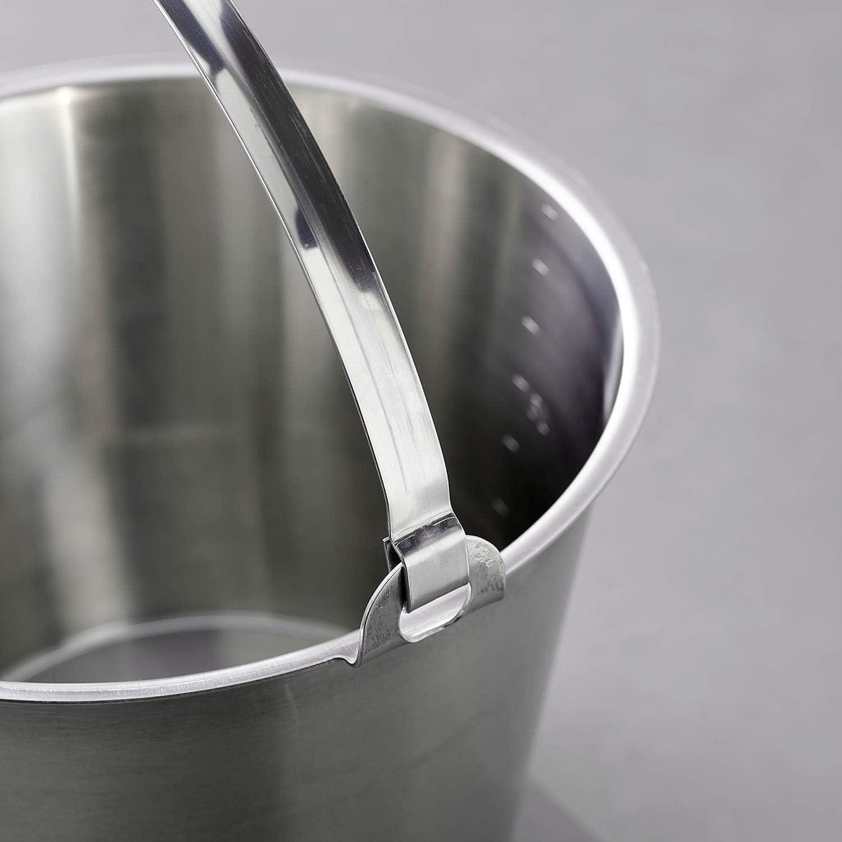 Goedkoopste Afgestudeerd emmer 285x2050x8 Metaal Staal - Paderno 41960-08