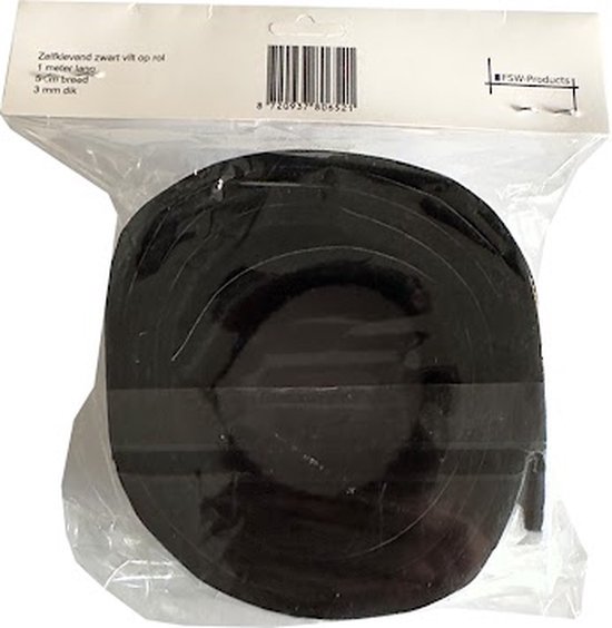 Verpakking met zwarte schuimrubber rol. Tekst: Zelfklevend zwart vilt op rol, 1 meter lang, 3 mm dik.
