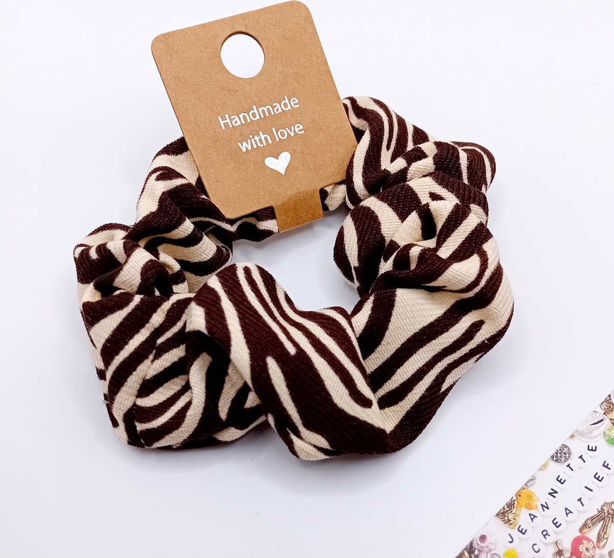 Jeannette-Creatief® - Scrunchie - Dierenprint Stripes - Bruin & Camel - Haarsieraad - Haarelastiek - Scrunchies