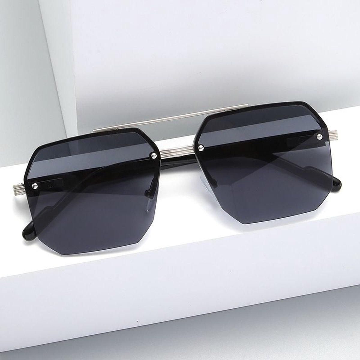 WVspecials zonnebril zwart - zonnebril heren - zonnebrillen - zonnebril heren sportief - zonnebril heren - Zonnebril Heren - 2024 - Gepolariseerde glazen - Zwart - Sunglasses