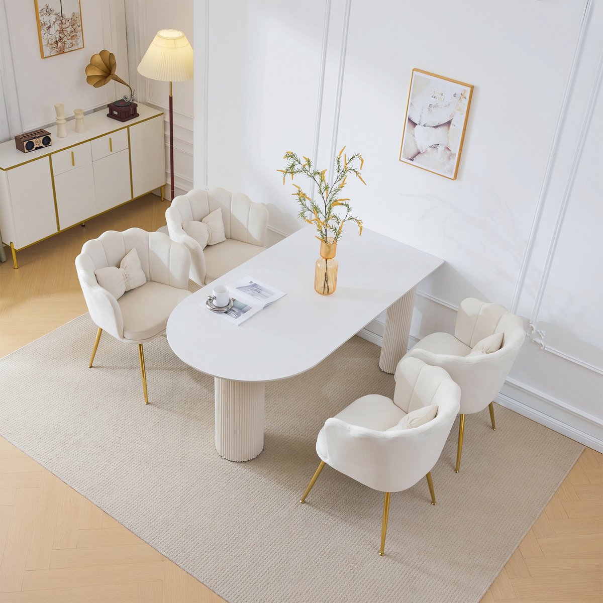 Sweiko Een set van 4-moderne Fluwelen Woonkamer Stoelen, Badkamerstoelen, Bloemblaadjes rug kussens, vergulde metalen poten, en slaapkamer eetkamer vlinder kussens, Beige (geen tafel)